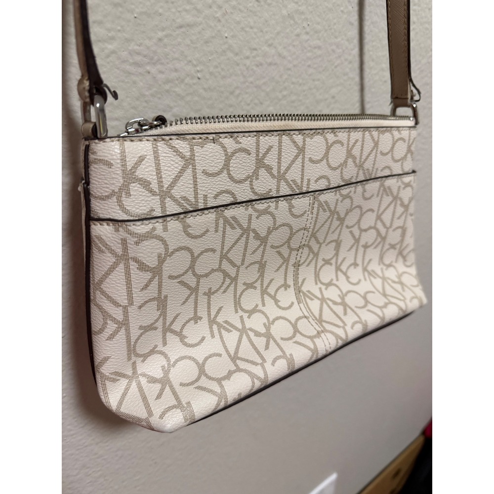 Calvin Klein Monogram Crossbody Bag Cream Tan Padlock Detail Zip Top Mens Womens - Picture 4 of 8